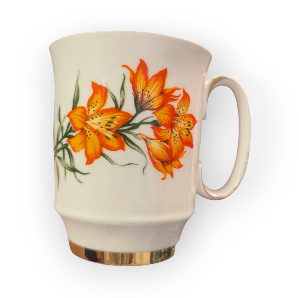 Royal Windsor Prairie Lily Bone China Teacup Mug